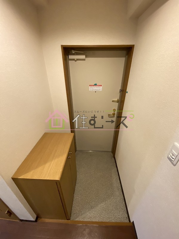 リバースクウェア103 玄関