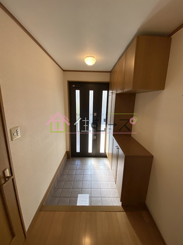 東住吉区山坂4丁目戸建 玄関