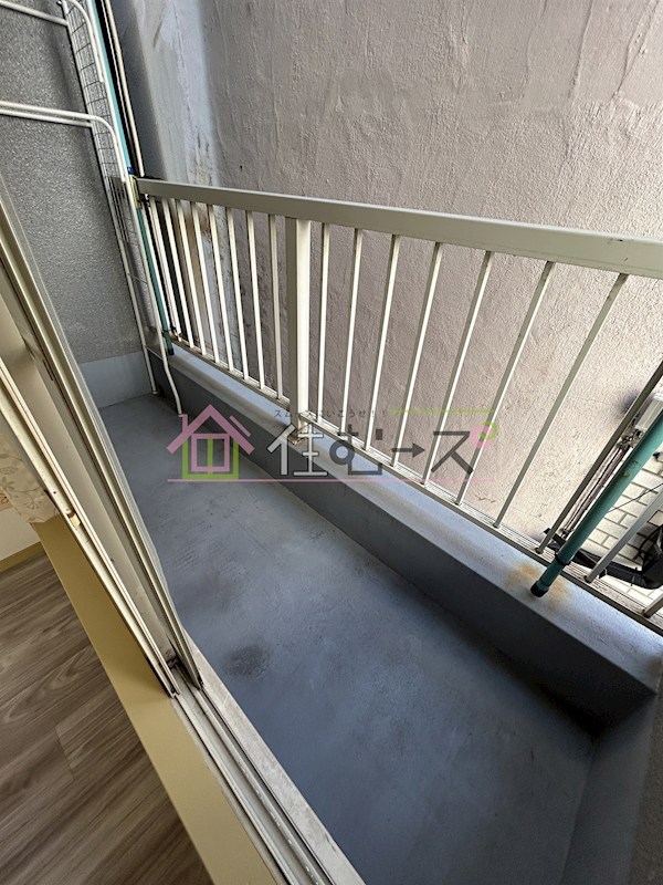 市岡１丁目貸家 ベランダ