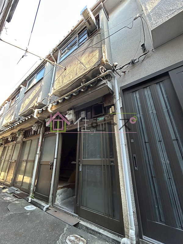 港区三先戸建て 外観