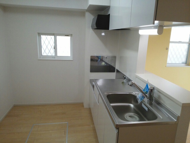 メゾン・ド・アルモニー キッチン