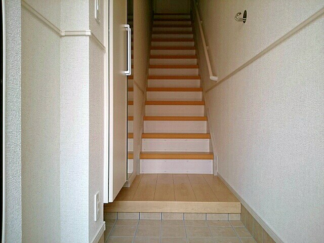 ベル・フォーレ石切 玄関