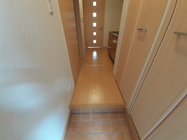 グレイス渚 玄関