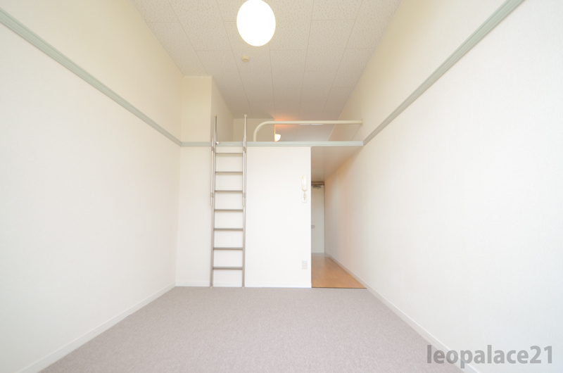 レオパレス２９０ ベッドルーム