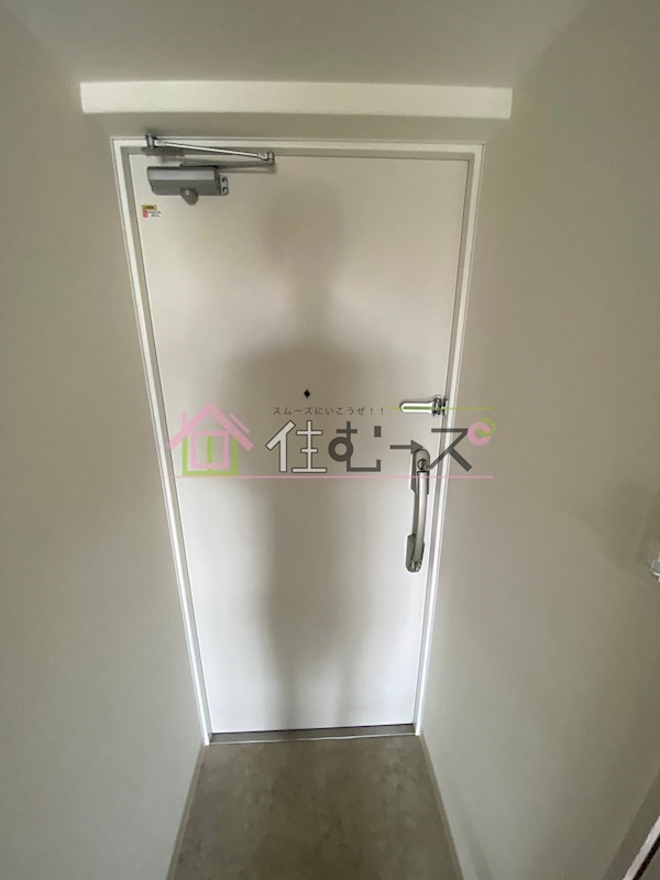 ジアコスモ九条シエル 玄関