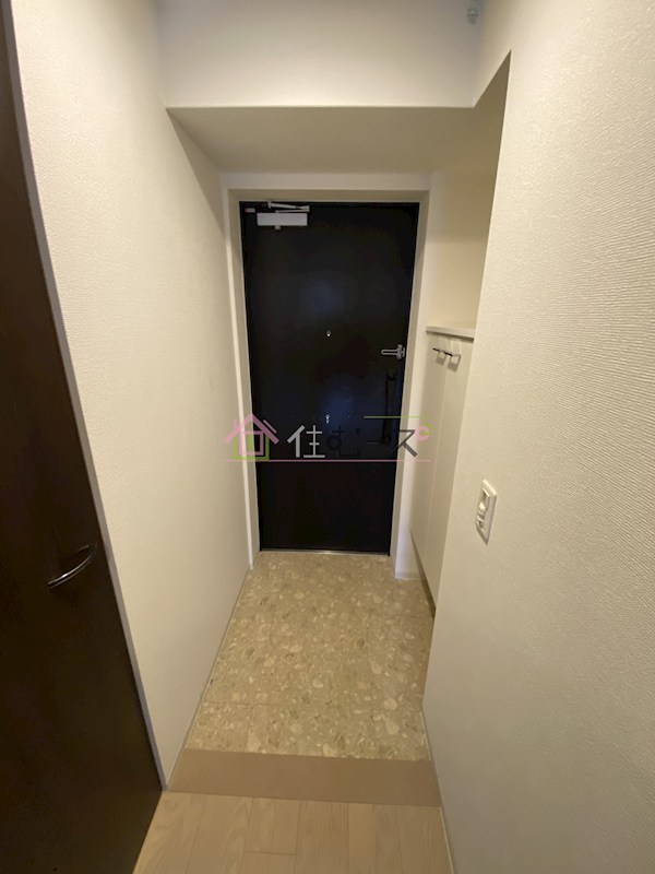 ブリリアント大阪西 玄関