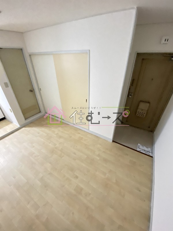 エイトビル江戸堀 リビング