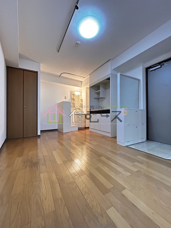 ステイタス難波 リビング