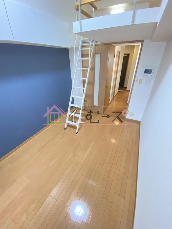 エステムコート大阪・中之島南 リビング