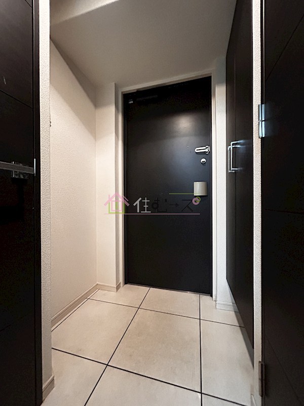 S-RESIDENCE難波Viale 玄関