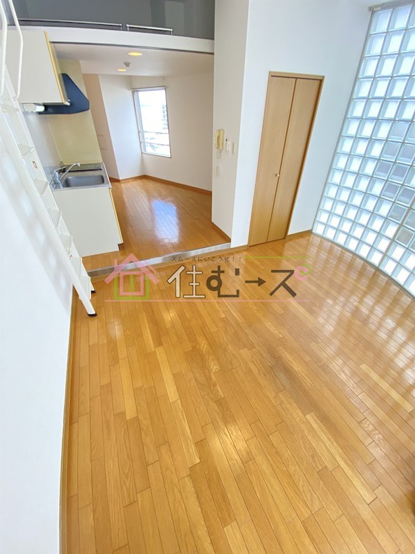 ボンジュール九条南 リビング