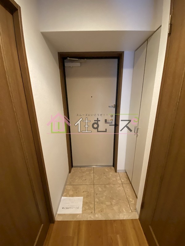 アスリート本町西 玄関