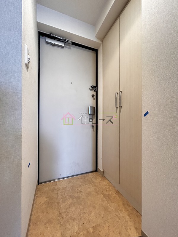 エステムプラザ難波WESTリバークロス 玄関