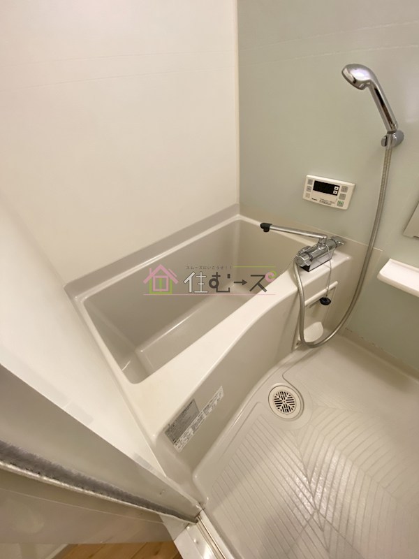 WISTERIA　GARDEN 風呂画像