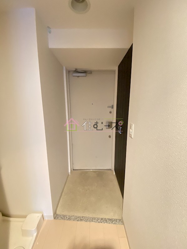 エステムコート難波WESTSIDEⅢドームシティ  玄関