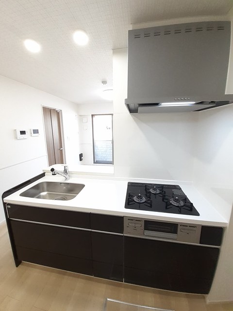 アット横小路 キッチン