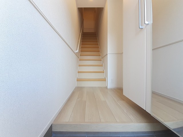 ジェダイト 玄関