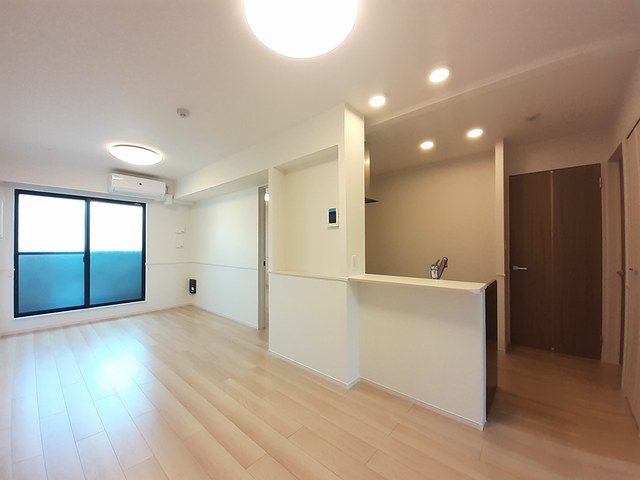 ジェダイト リビング