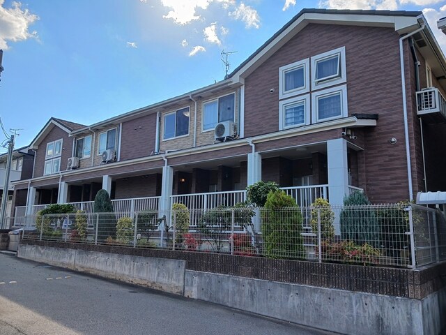 クリスタルブライト 外観