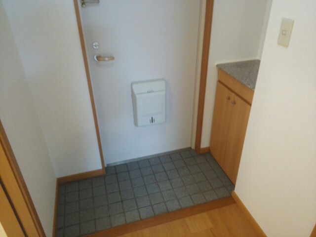 アクセス７３ 玄関