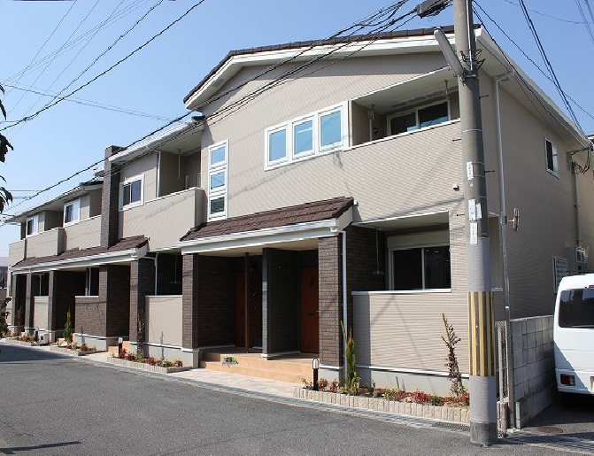 コンフォール鳳 外観