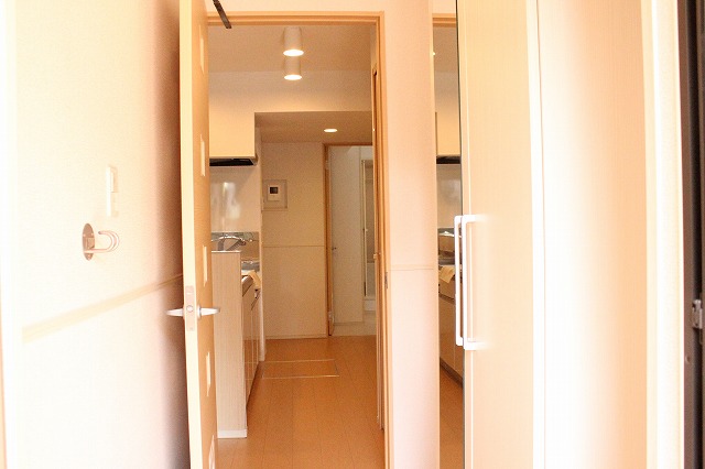 コンフォール鳳 玄関