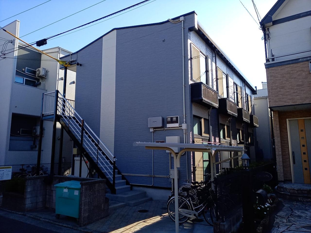 レオパレス南二条 外観