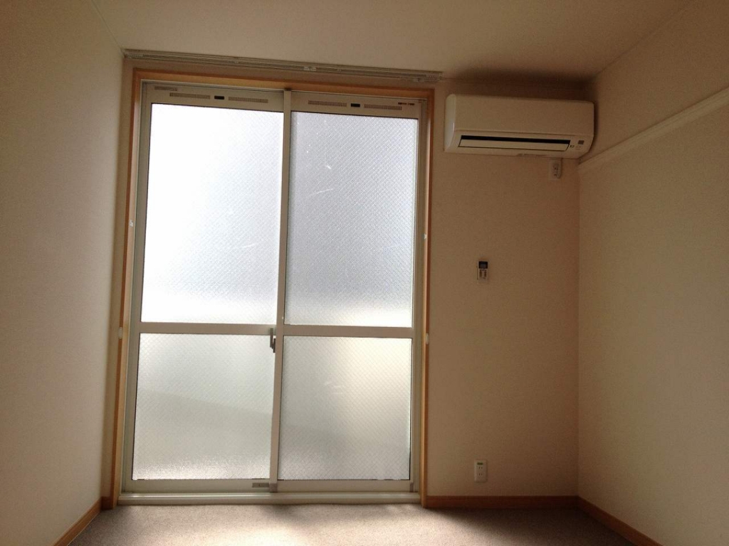 レオパレス久保吉 リビング