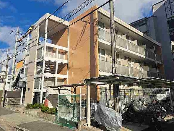 レオパレスドミール 外観