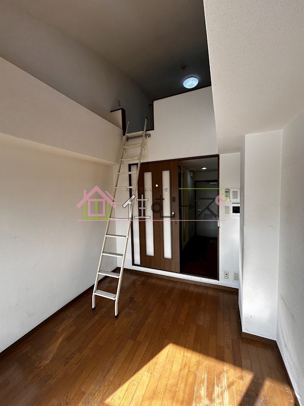 グレイスハイツ北大阪 リビング