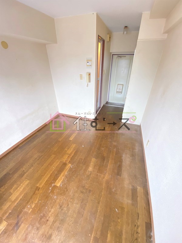 グルパ十三 リビング