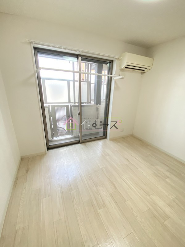 ノイヴェル塚本 ベッドルーム