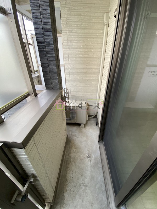 ノイヴェル塚本 ベランダ