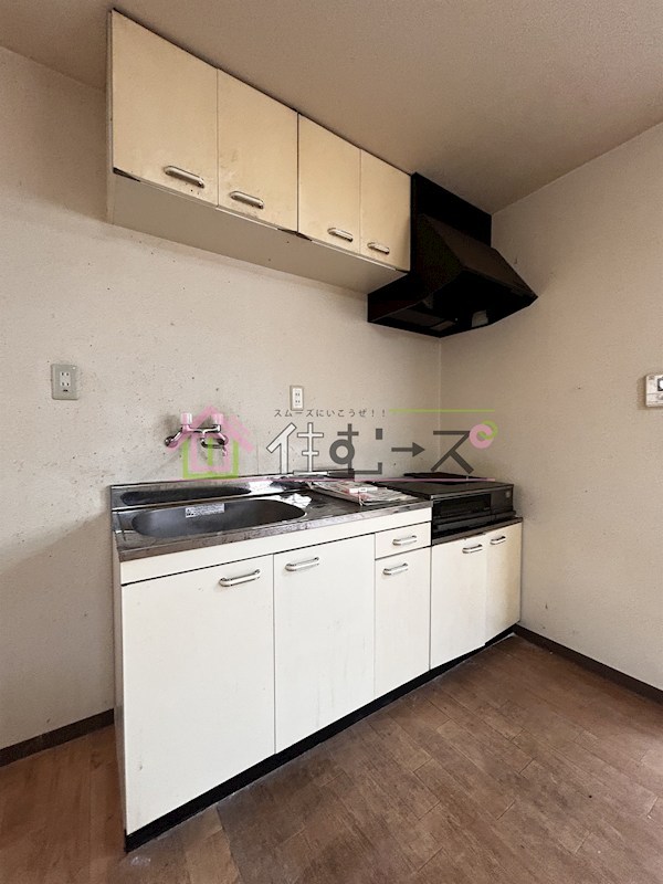 東淡路町1丁目戸建て キッチン