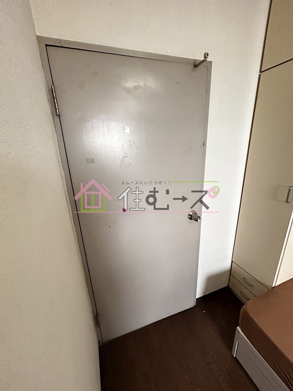 コミューズ新大阪 玄関