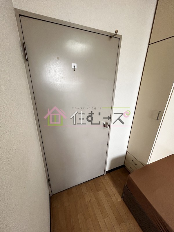 コミューズ新大阪 玄関