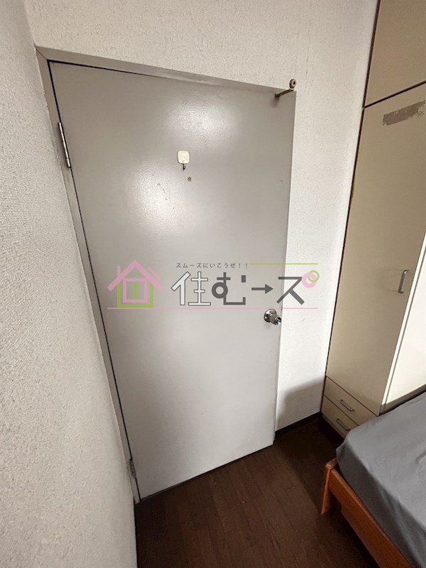 コミューズ新大阪 玄関