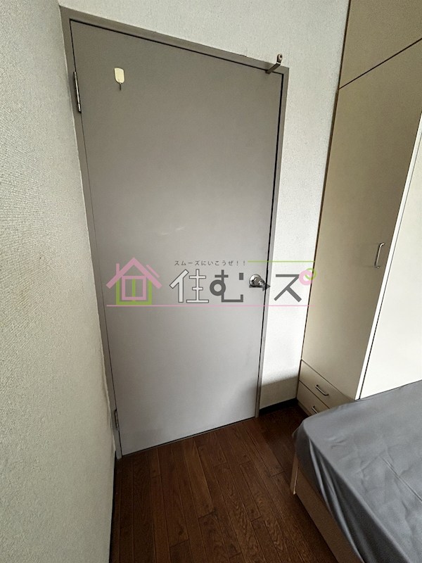 コミューズ新大阪 玄関