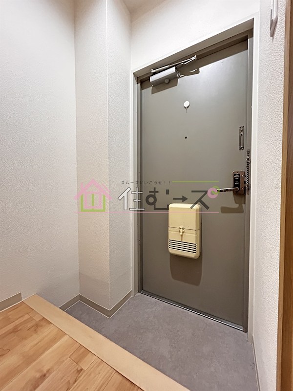 メゾンロレアール 玄関