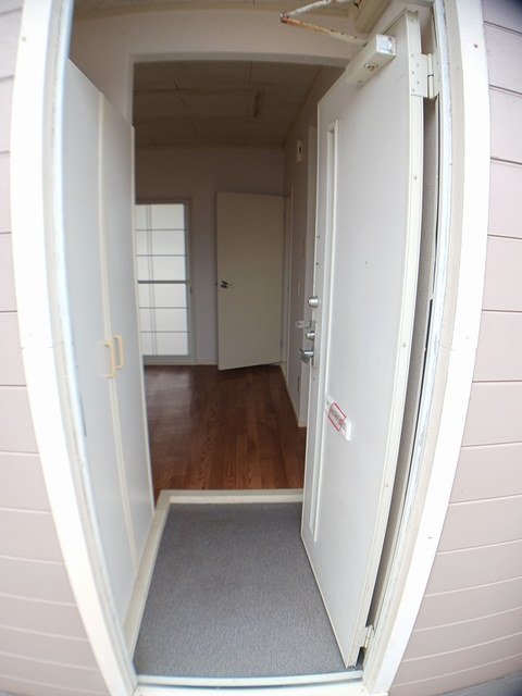 プチパレス・ノバ 玄関