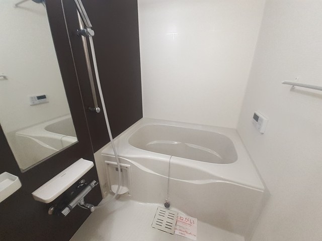 ラージ 風呂画像