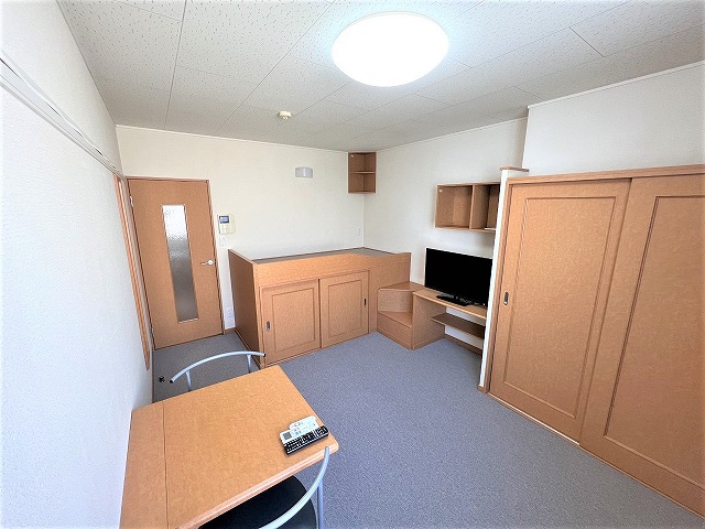 レオパレス後楽 リビング