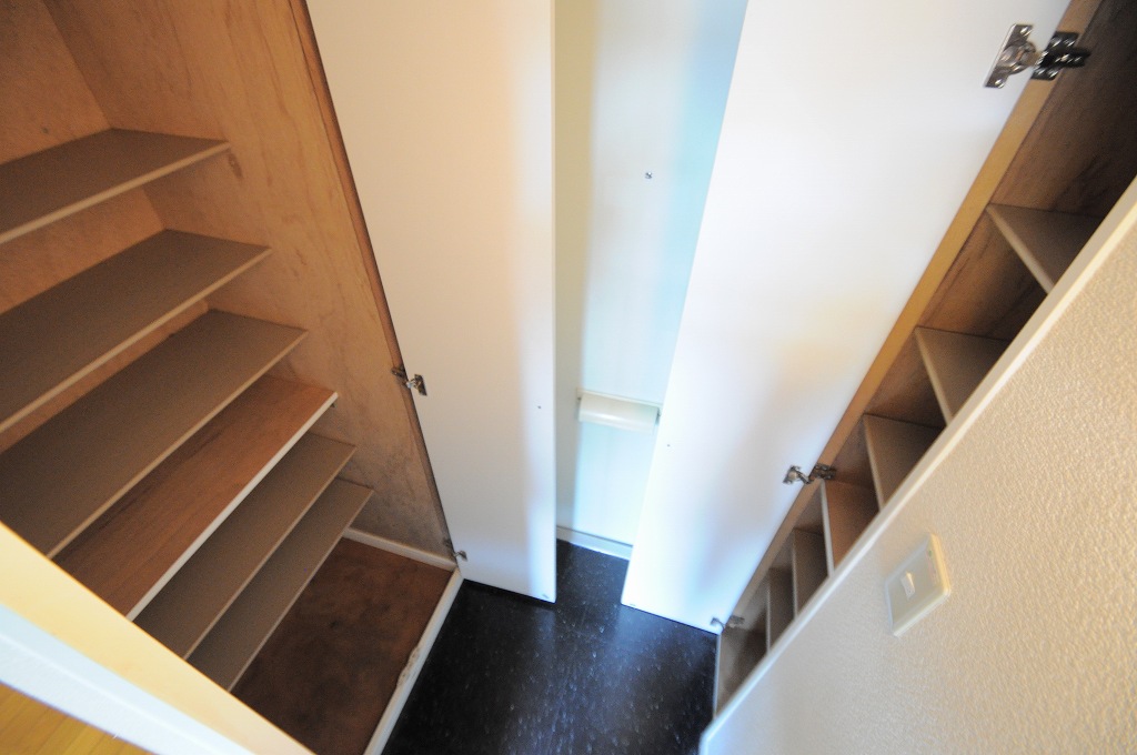 レオパレス真Ⅱ 玄関