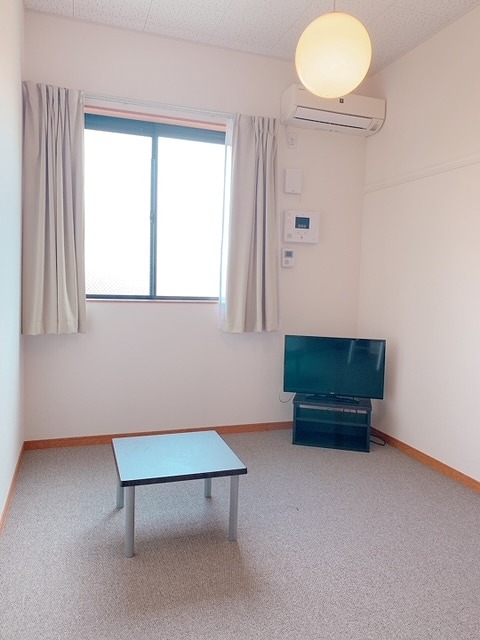 レオパレスパッシィオーネ リビング