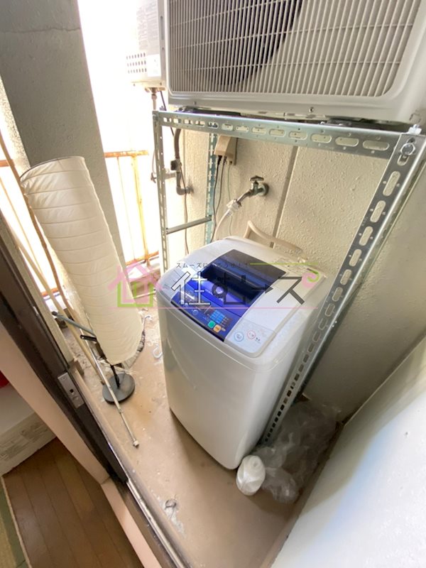 新宿津石ビル ベランダ