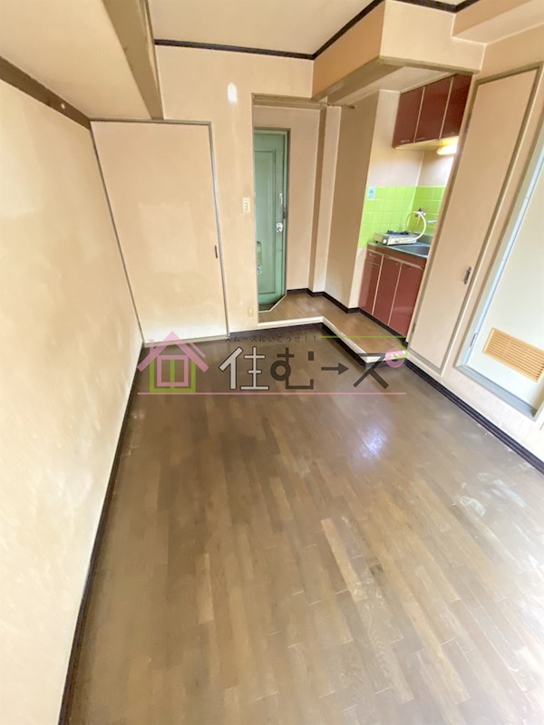 アース湯里 リビング