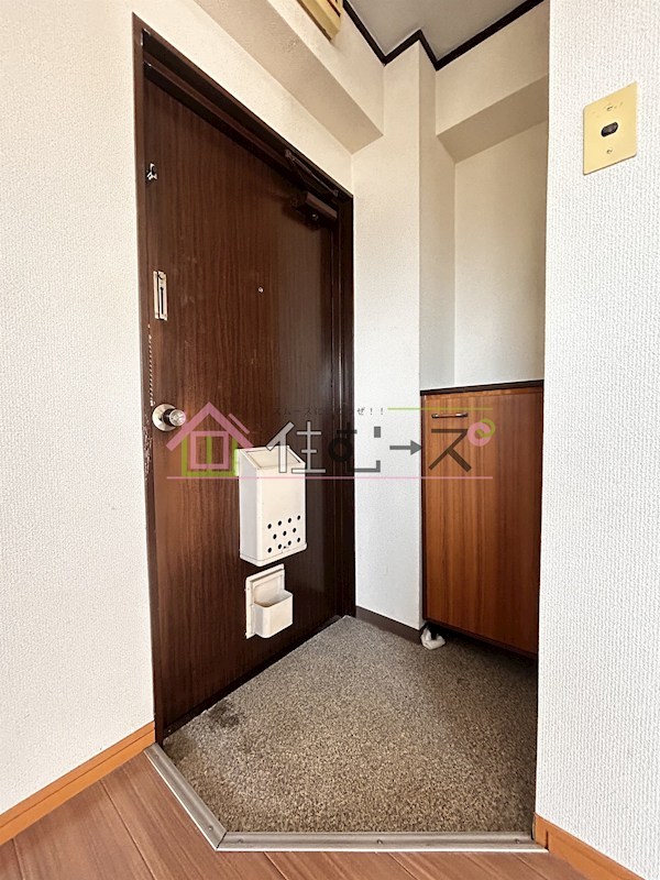 ブランデール平野 玄関