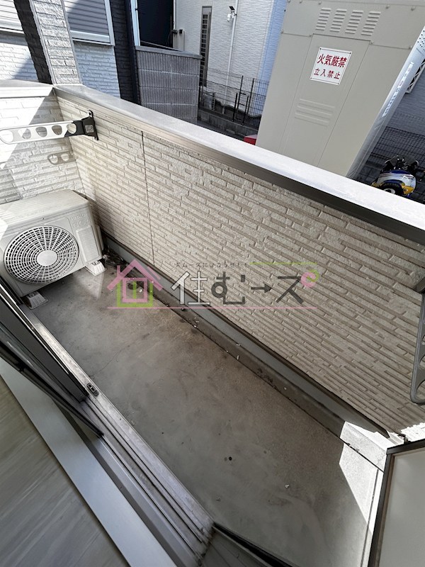 エステイトE長吉川辺 ベランダ