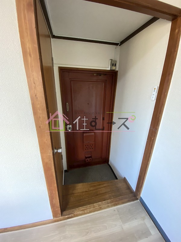リアライズ東三国 玄関