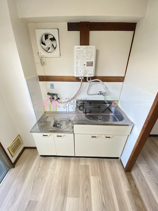 リアライズ東三国 キッチン